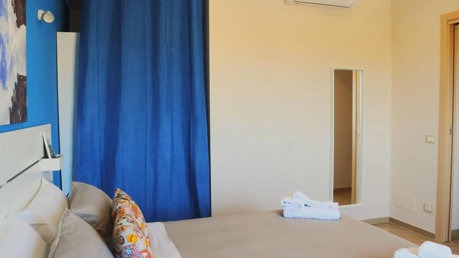 Artrinacria Apartments - Qubba Palermo 0*,  Italy